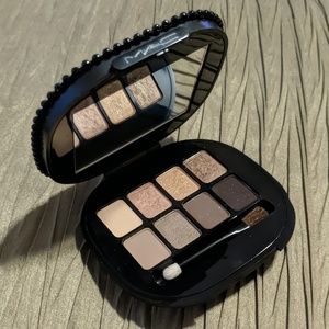 MAC keepsakes eye shadow palette beige eyes